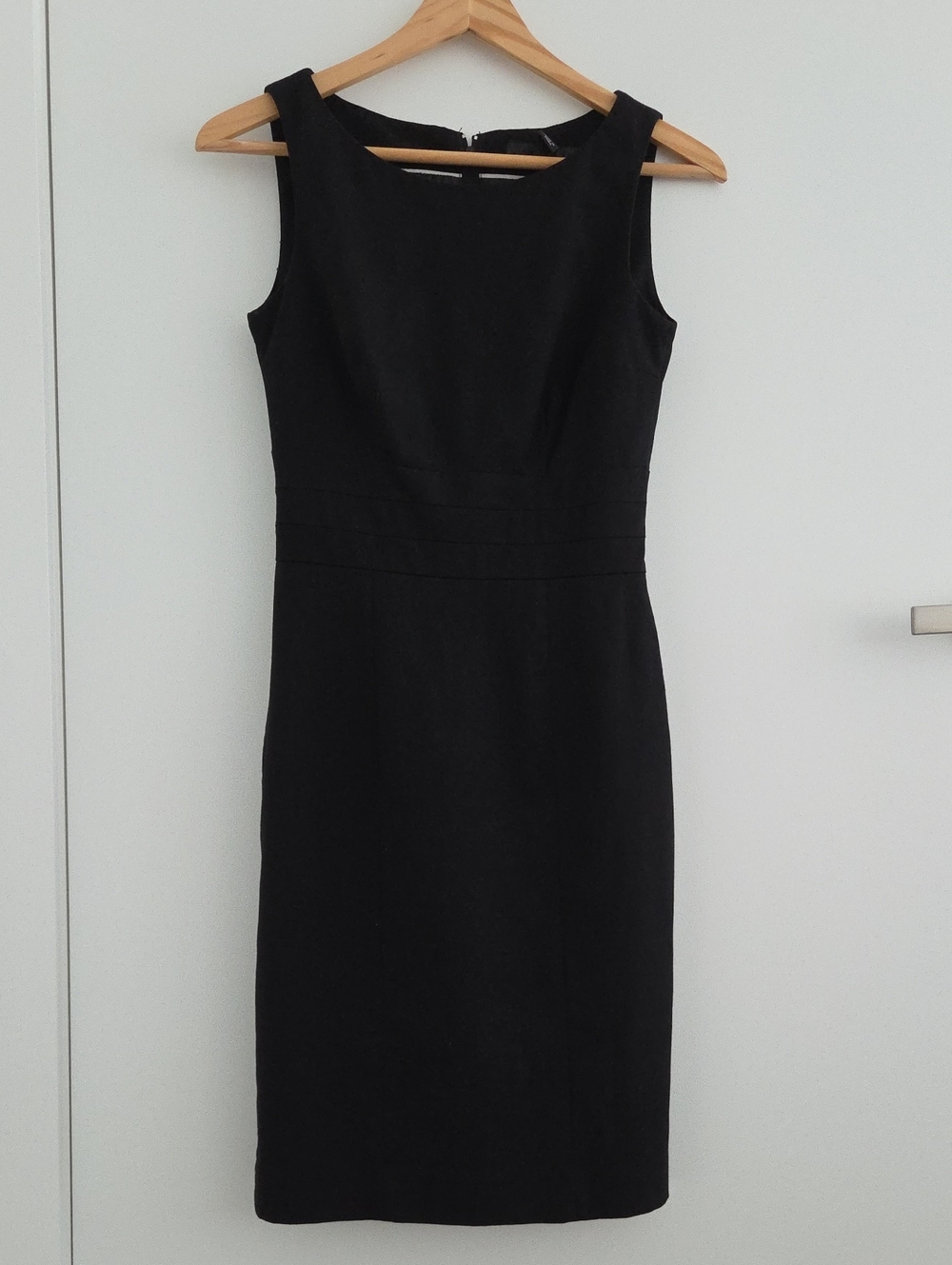 H&M Black Sleeveless Sheath Dress - Sz 4